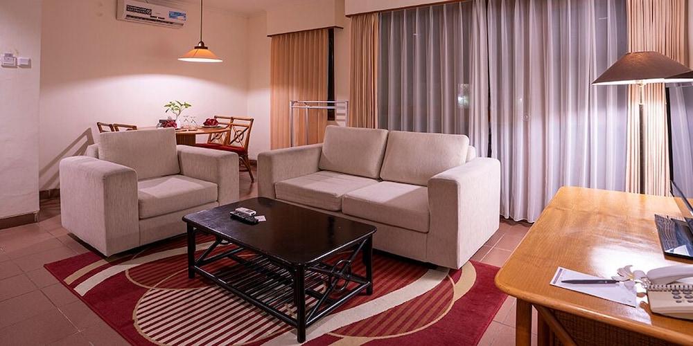 Plagoo Holiday Hotel Nusa Dua  Dış mekan fotoğraf