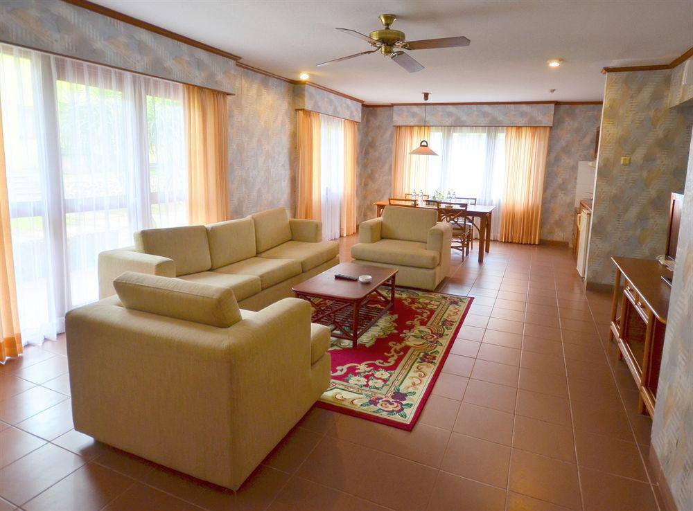 Plagoo Holiday Hotel Nusa Dua  Dış mekan fotoğraf